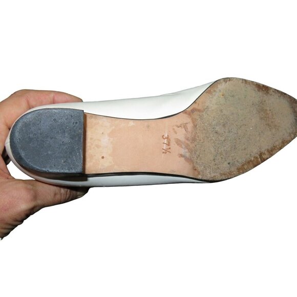 Escada Vintage Black & White Italian Leather Kitten Heel Cap Toe Pumps 37.5 7.5 - Picture 6 of 8